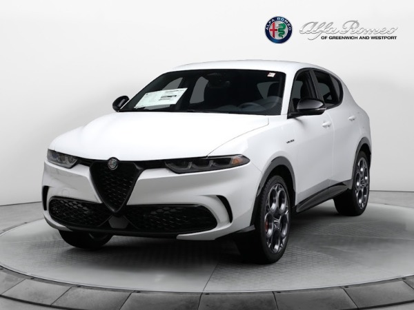 New 2024 Alfa Romeo Tonale Veloce for sale $53,935 at Pagani of Greenwich in Greenwich CT 06830 1