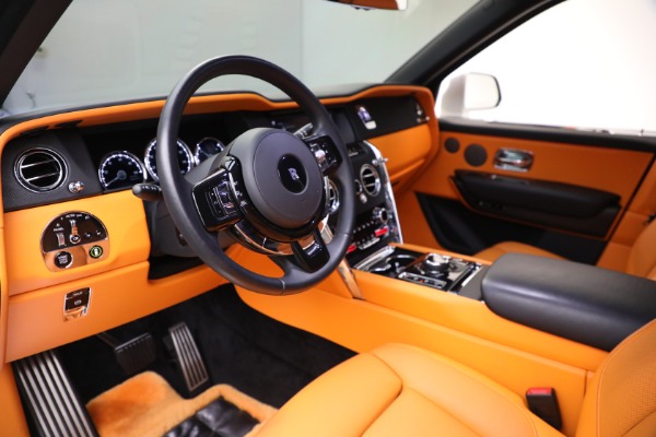 Used 2022 Rolls-Royce Cullinan for sale Sold at Pagani of Greenwich in Greenwich CT 06830 17