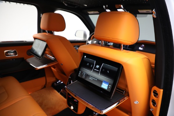 Used 2022 Rolls-Royce Cullinan for sale Sold at Pagani of Greenwich in Greenwich CT 06830 24