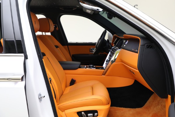 Used 2022 Rolls-Royce Cullinan for sale Sold at Pagani of Greenwich in Greenwich CT 06830 27