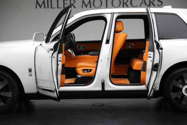 Used 2022 Rolls-Royce Cullinan for sale Sold at Pagani of Greenwich in Greenwich CT 06830 6