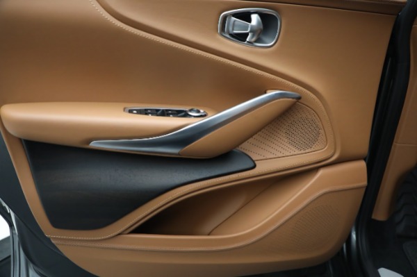 Used 2024 Aston Martin DBX for sale $131,900 at Pagani of Greenwich in Greenwich CT 06830 17