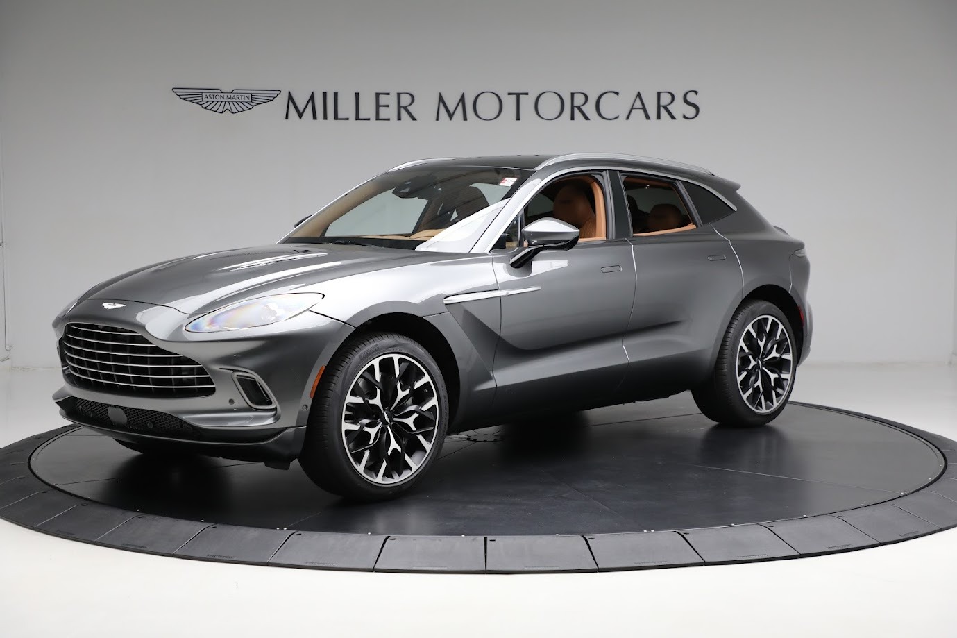 Used 2024 Aston Martin DBX for sale $131,900 at Pagani of Greenwich in Greenwich CT 06830 1