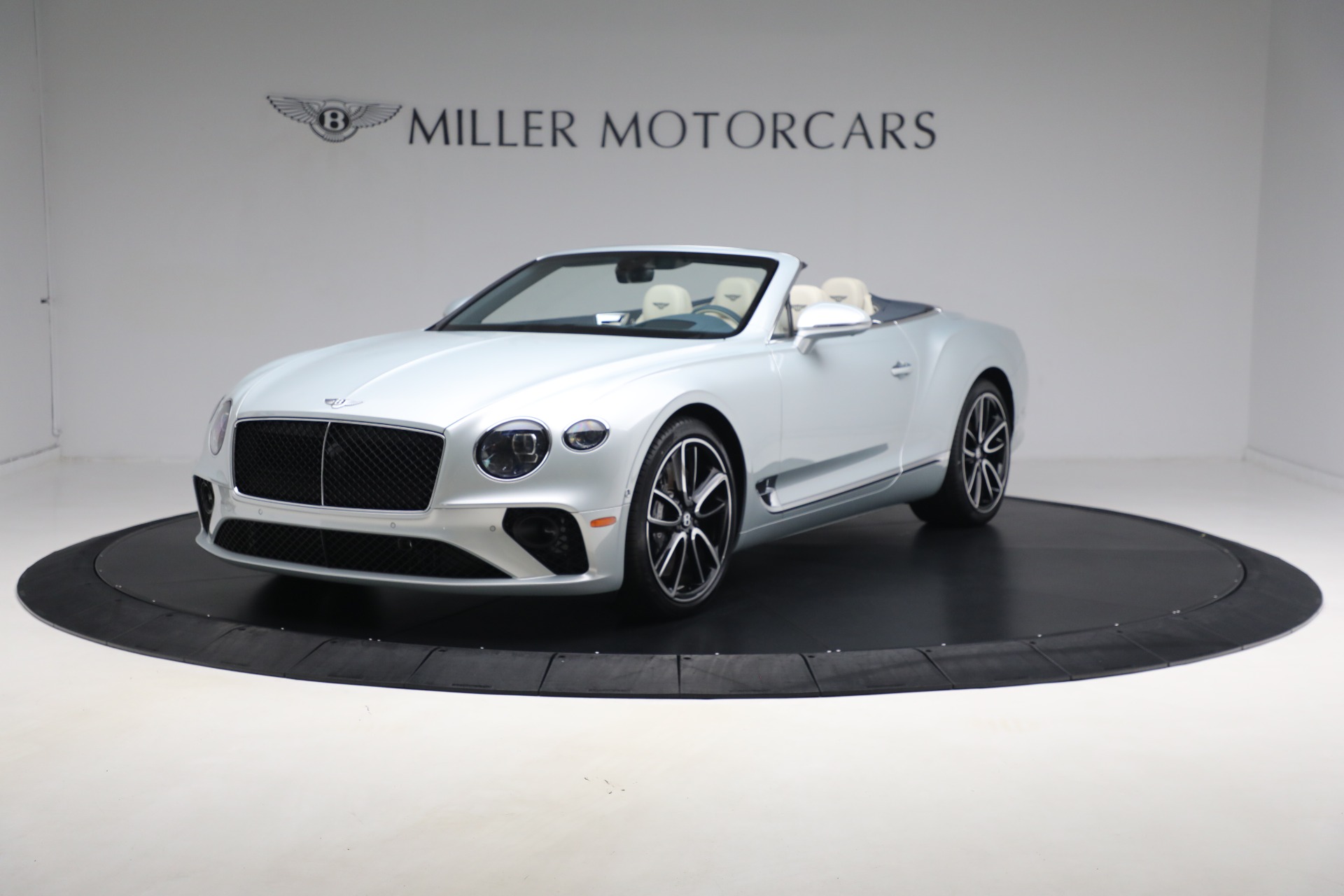 New 2024 Bentley Continental GTC V8 for sale $321,175 at Pagani of Greenwich in Greenwich CT 06830 1