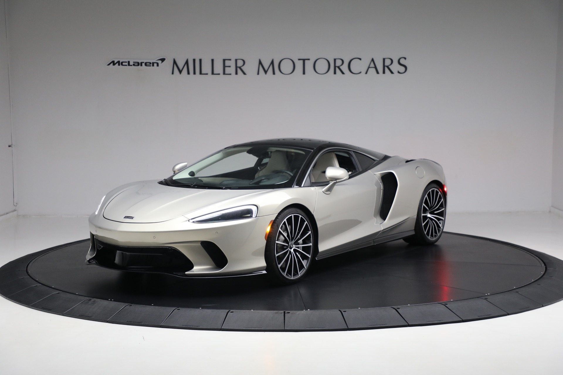 Used 2020 McLaren GT Luxe for sale $169,900 at Pagani of Greenwich in Greenwich CT 06830 1