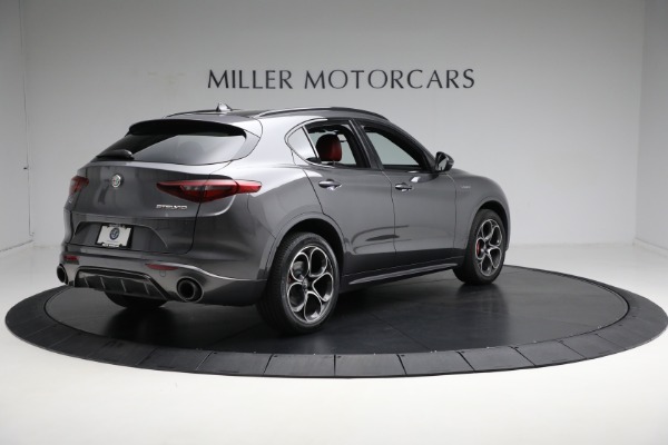 Used 2022 Alfa Romeo Stelvio Veloce for sale $31,900 at Pagani of Greenwich in Greenwich CT 06830 15