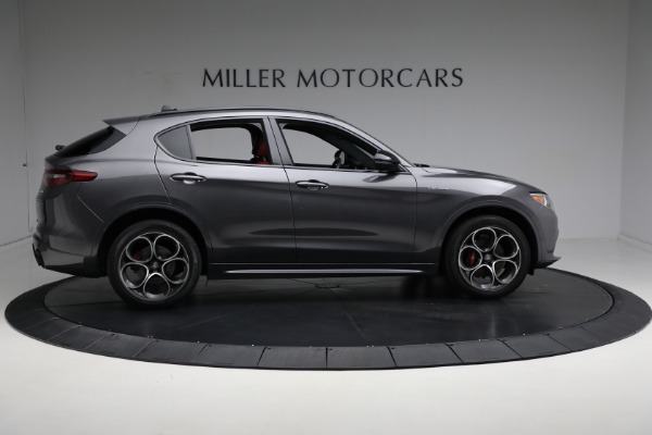 Used 2022 Alfa Romeo Stelvio Veloce for sale $31,900 at Pagani of Greenwich in Greenwich CT 06830 19