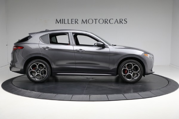 Used 2022 Alfa Romeo Stelvio Veloce for sale $31,900 at Pagani of Greenwich in Greenwich CT 06830 20