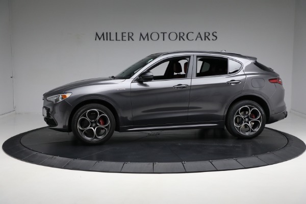 Used 2022 Alfa Romeo Stelvio Veloce for sale $31,900 at Pagani of Greenwich in Greenwich CT 06830 5