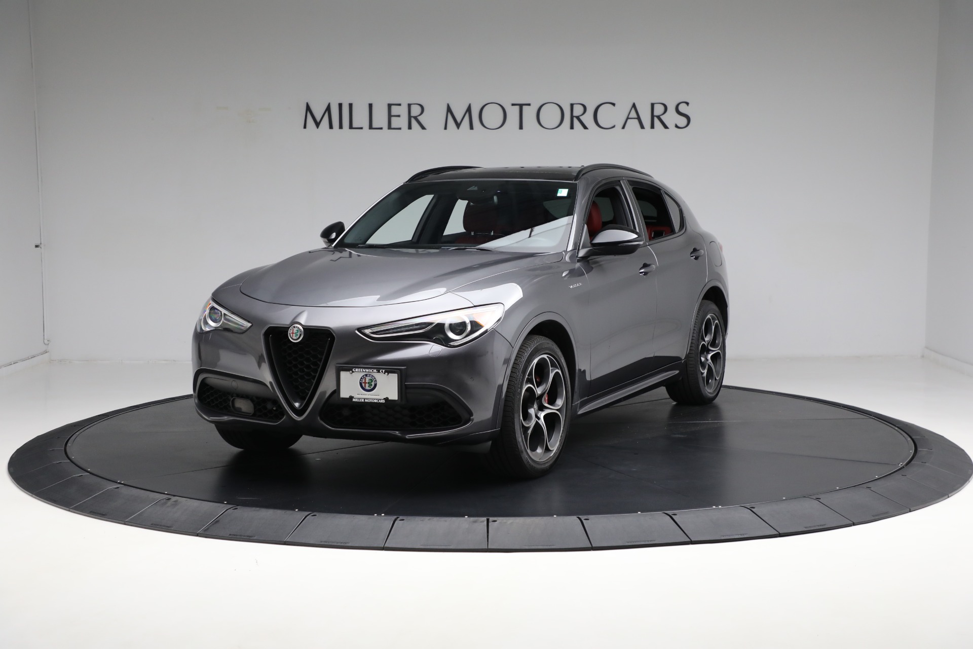 Used 2022 Alfa Romeo Stelvio Veloce for sale $31,900 at Pagani of Greenwich in Greenwich CT 06830 1