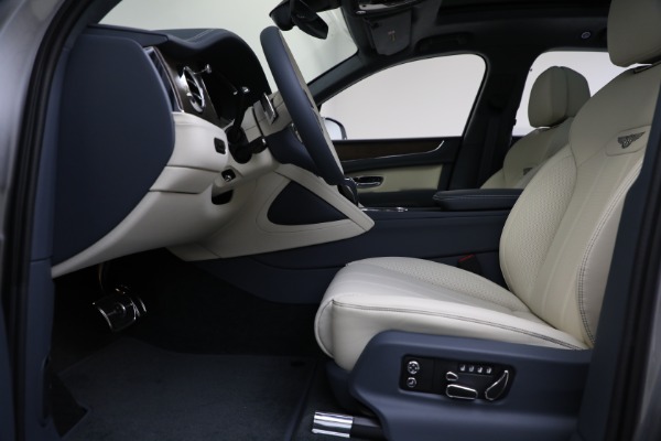 New 2024 Bentley Bentayga V8 for sale Sold at Pagani of Greenwich in Greenwich CT 06830 18