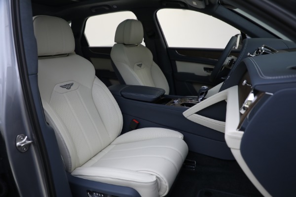 New 2024 Bentley Bentayga V8 for sale Sold at Pagani of Greenwich in Greenwich CT 06830 23