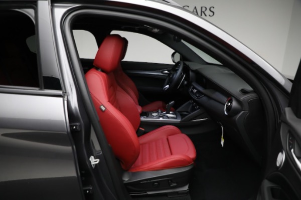New 2024 Alfa Romeo Stelvio Veloce for sale Sold at Pagani of Greenwich in Greenwich CT 06830 28
