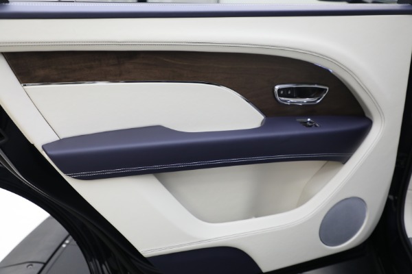New 2024 Bentley Bentayga EWB V8 for sale $269,040 at Pagani of Greenwich in Greenwich CT 06830 24