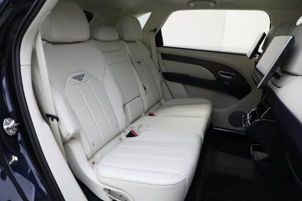 New 2024 Bentley Bentayga EWB V8 for sale $269,040 at Pagani of Greenwich in Greenwich CT 06830 27
