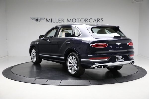 Used 2024 Bentley Bentayga EWB V8 for sale $204,900 at Pagani of Greenwich in Greenwich CT 06830 7