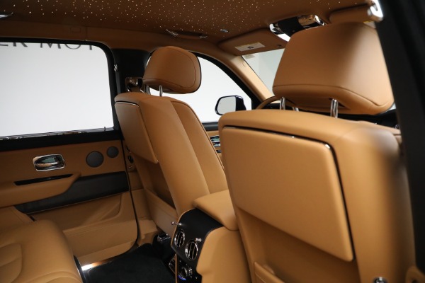 Used 2024 Rolls-Royce Cullinan for sale $329,900 at Pagani of Greenwich in Greenwich CT 06830 24