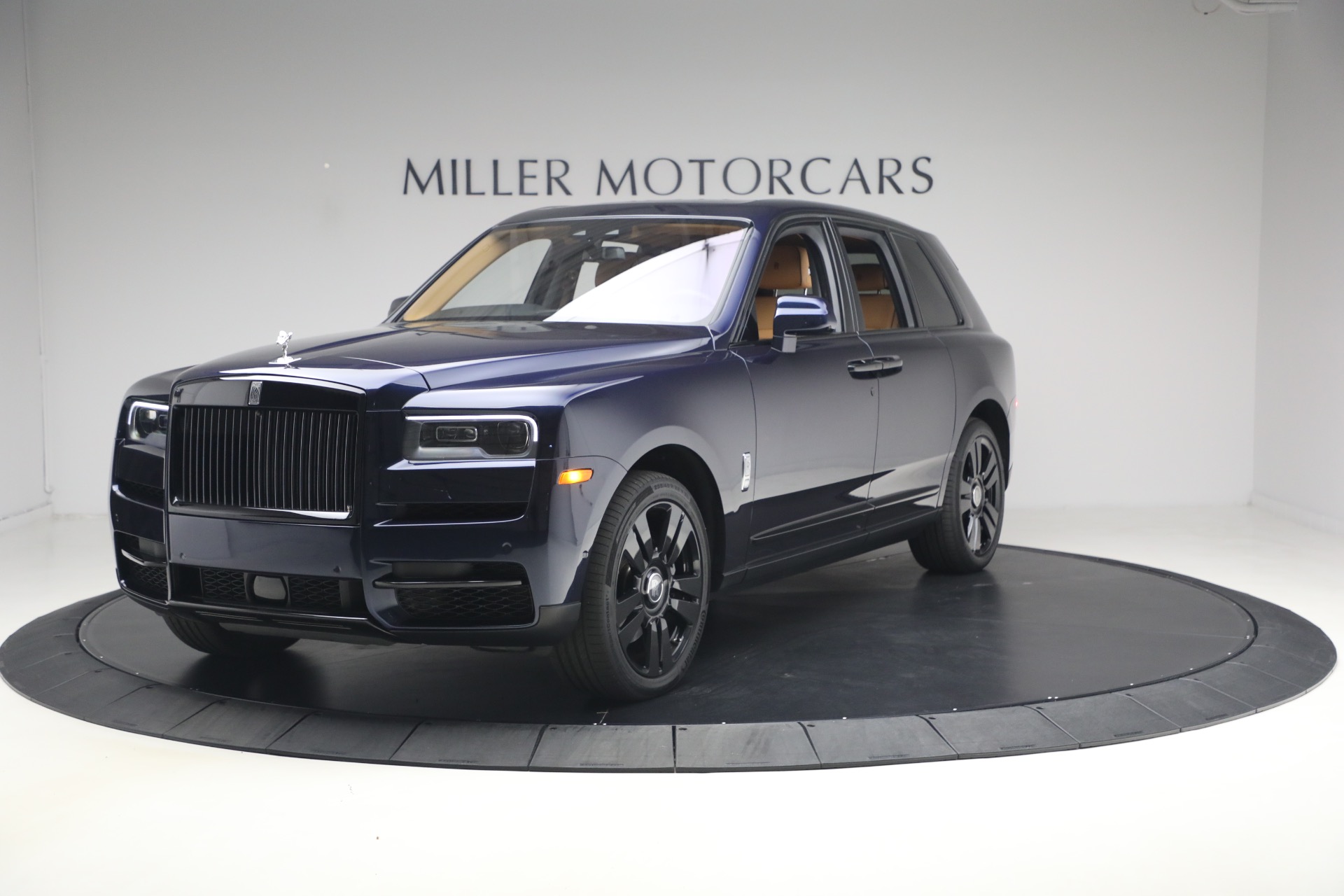 Used 2024 Rolls-Royce Cullinan for sale $329,900 at Pagani of Greenwich in Greenwich CT 06830 1