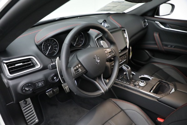 New 2024 Maserati Ghibli Modena Ultima Q4 for sale Sold at Pagani of Greenwich in Greenwich CT 06830 25