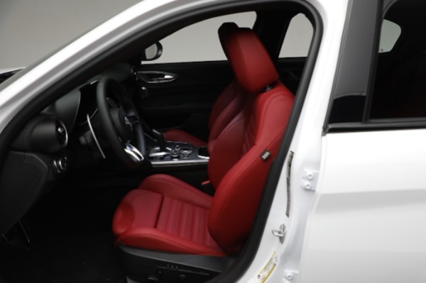 New 2024 Alfa Romeo Giulia Veloce for sale Sold at Pagani of Greenwich in Greenwich CT 06830 27