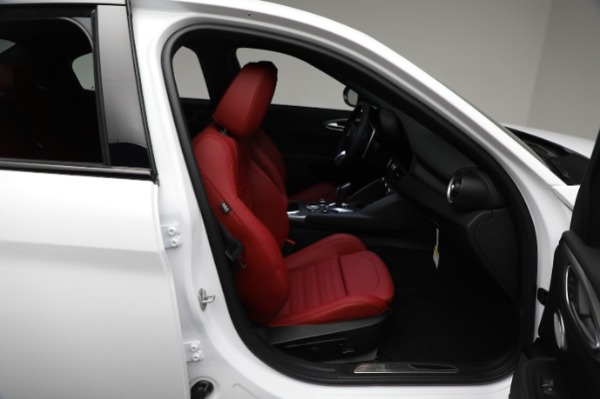 New 2024 Alfa Romeo Giulia Veloce for sale Sold at Pagani of Greenwich in Greenwich CT 06830 28