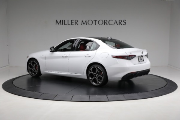 New 2024 Alfa Romeo Giulia Veloce for sale $56,710 at Pagani of Greenwich in Greenwich CT 06830 10