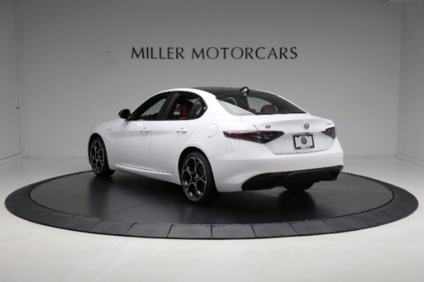 New 2024 Alfa Romeo Giulia Veloce for sale Sold at Pagani of Greenwich in Greenwich CT 06830 11