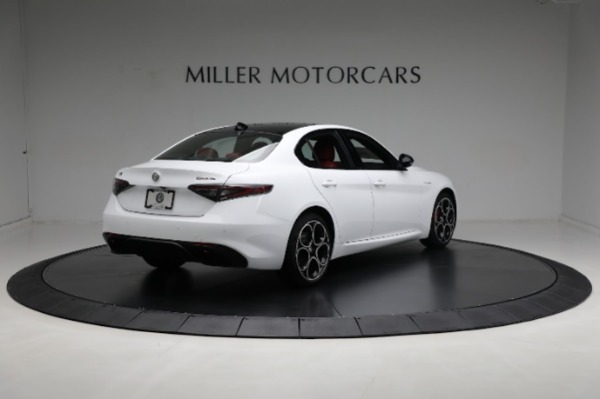 New 2024 Alfa Romeo Giulia Veloce for sale $56,710 at Pagani of Greenwich in Greenwich CT 06830 16