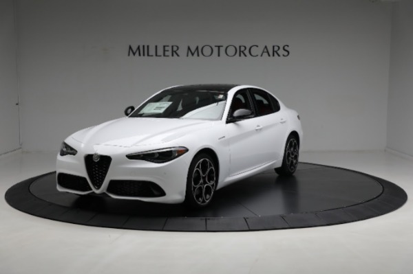 New 2024 Alfa Romeo Giulia Veloce for sale $56,710 at Pagani of Greenwich in Greenwich CT 06830 4