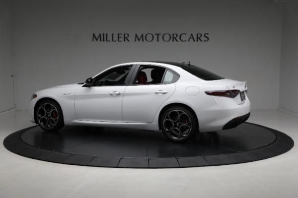 New 2024 Alfa Romeo Giulia Veloce for sale $56,710 at Pagani of Greenwich in Greenwich CT 06830 8