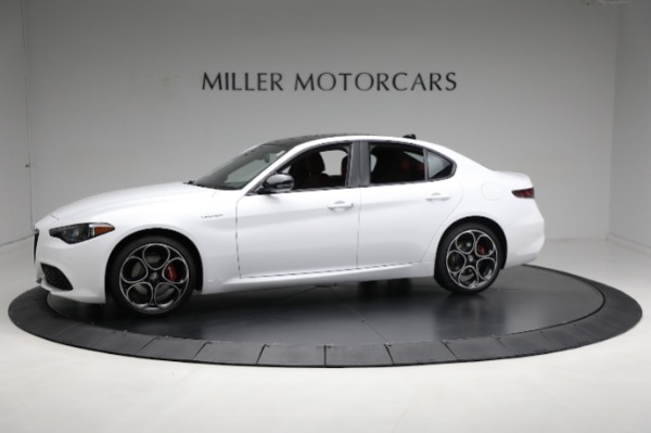 New 2024 Alfa Romeo Giulia Veloce for sale $56,710 at Pagani of Greenwich in Greenwich CT 06830 1