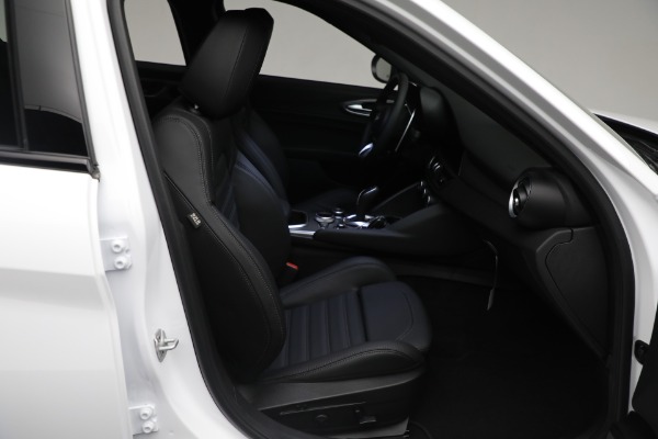 New 2024 Alfa Romeo Giulia Veloce for sale Sold at Pagani of Greenwich in Greenwich CT 06830 25