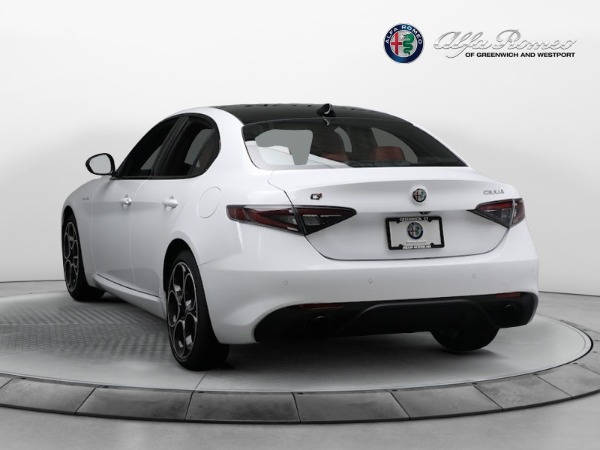 New 2024 Alfa Romeo Giulia Veloce for sale $56,710 at Pagani of Greenwich in Greenwich CT 06830 10