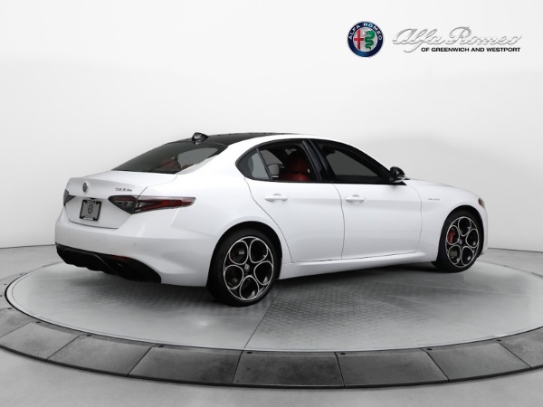 New 2024 Alfa Romeo Giulia Veloce for sale $56,710 at Pagani of Greenwich in Greenwich CT 06830 15