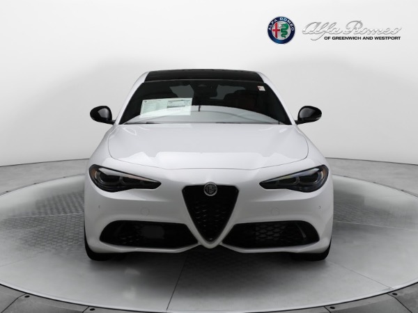 New 2024 Alfa Romeo Giulia Veloce for sale $56,710 at Pagani of Greenwich in Greenwich CT 06830 24
