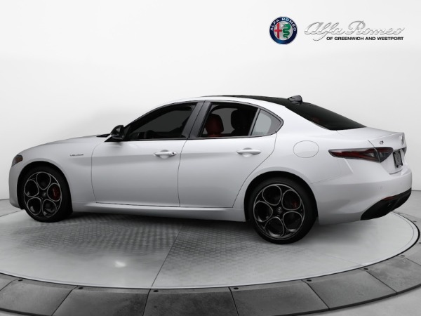 New 2024 Alfa Romeo Giulia Veloce for sale $56,710 at Pagani of Greenwich in Greenwich CT 06830 7