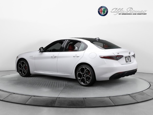 New 2024 Alfa Romeo Giulia Veloce for sale $56,710 at Pagani of Greenwich in Greenwich CT 06830 8