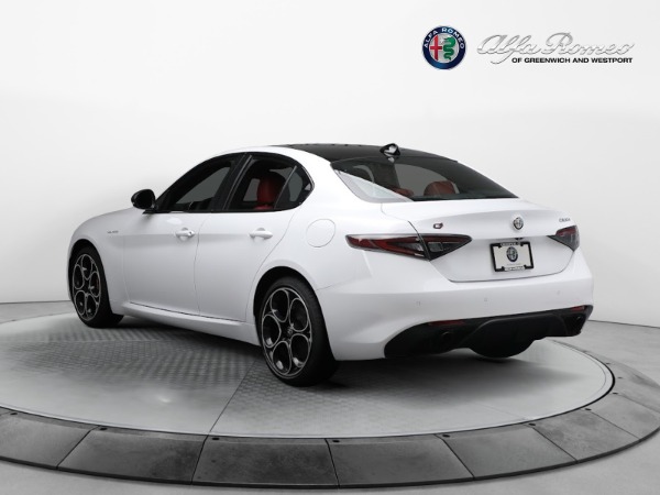 New 2024 Alfa Romeo Giulia Veloce for sale $56,710 at Pagani of Greenwich in Greenwich CT 06830 9