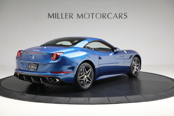 Used 2016 Ferrari California T for sale Sold at Pagani of Greenwich in Greenwich CT 06830 17