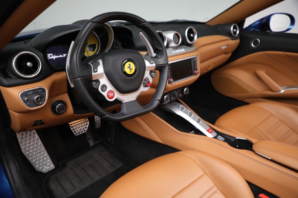 Used 2016 Ferrari California T for sale Sold at Pagani of Greenwich in Greenwich CT 06830 19