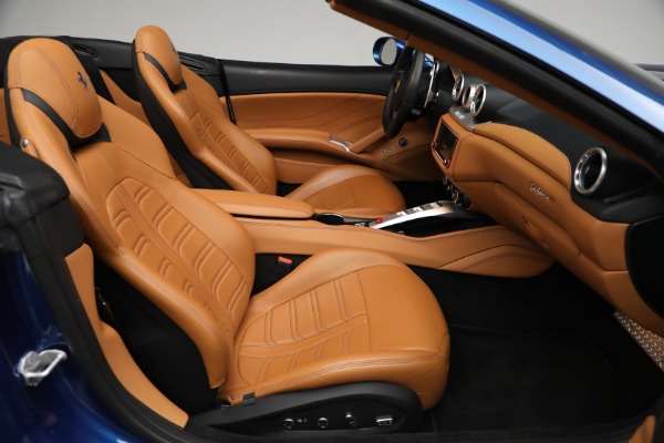 Used 2016 Ferrari California T for sale Sold at Pagani of Greenwich in Greenwich CT 06830 24