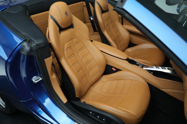 Used 2016 Ferrari California T for sale Sold at Pagani of Greenwich in Greenwich CT 06830 25