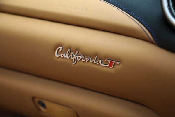 Used 2016 Ferrari California T for sale Sold at Pagani of Greenwich in Greenwich CT 06830 27
