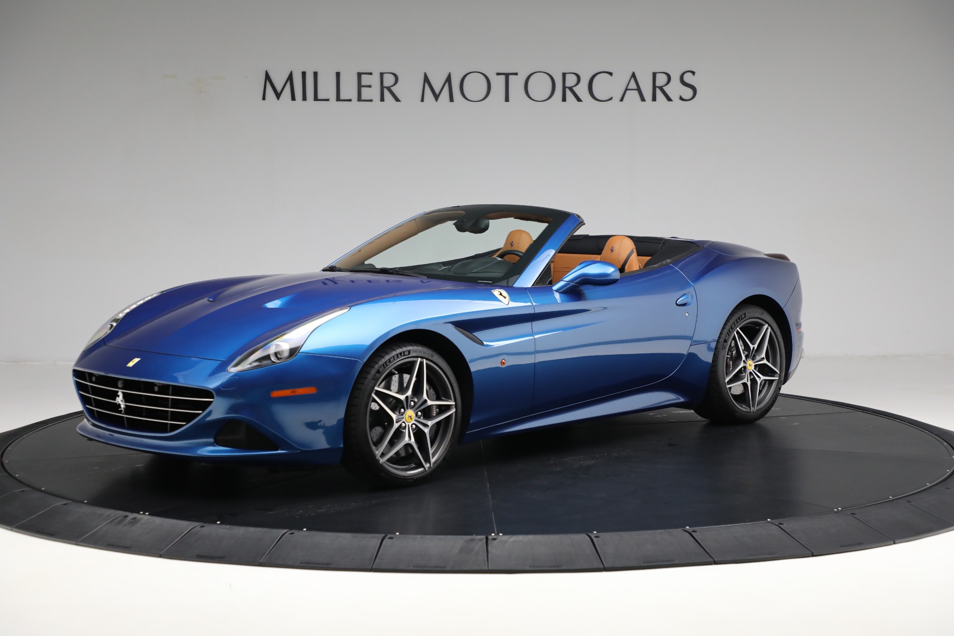 Used 2016 Ferrari California T for sale Sold at Pagani of Greenwich in Greenwich CT 06830 1