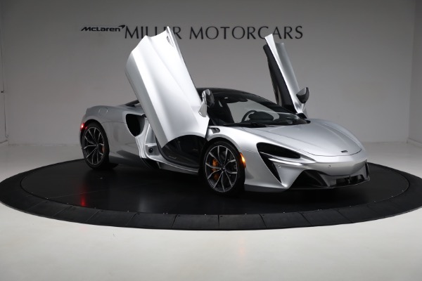 New 2023 McLaren Artura Vision for sale Sold at Pagani of Greenwich in Greenwich CT 06830 19