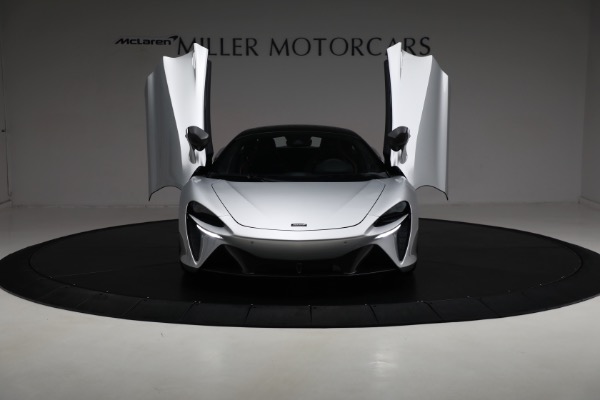 New 2023 McLaren Artura Vision for sale Sold at Pagani of Greenwich in Greenwich CT 06830 20