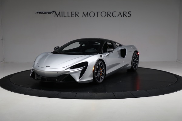 2023 McLaren Artura