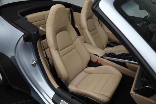 Used 2021 Porsche 911 Carrera S for sale Sold at Pagani of Greenwich in Greenwich CT 06830 27