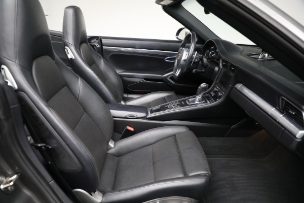 Used 2015 Porsche 911 Carrera 4S for sale Sold at Pagani of Greenwich in Greenwich CT 06830 24