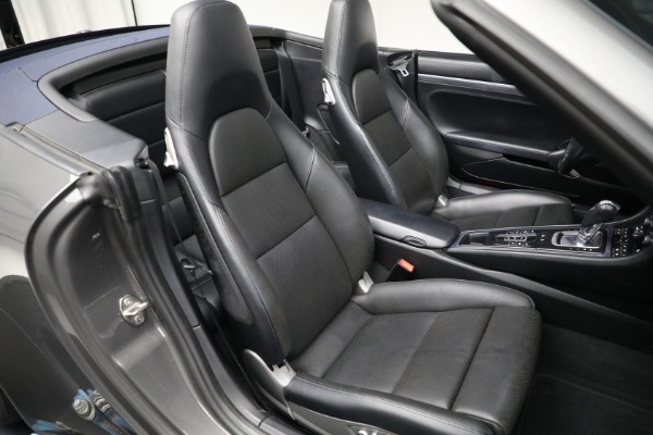 Used 2015 Porsche 911 Carrera 4S for sale Sold at Pagani of Greenwich in Greenwich CT 06830 25